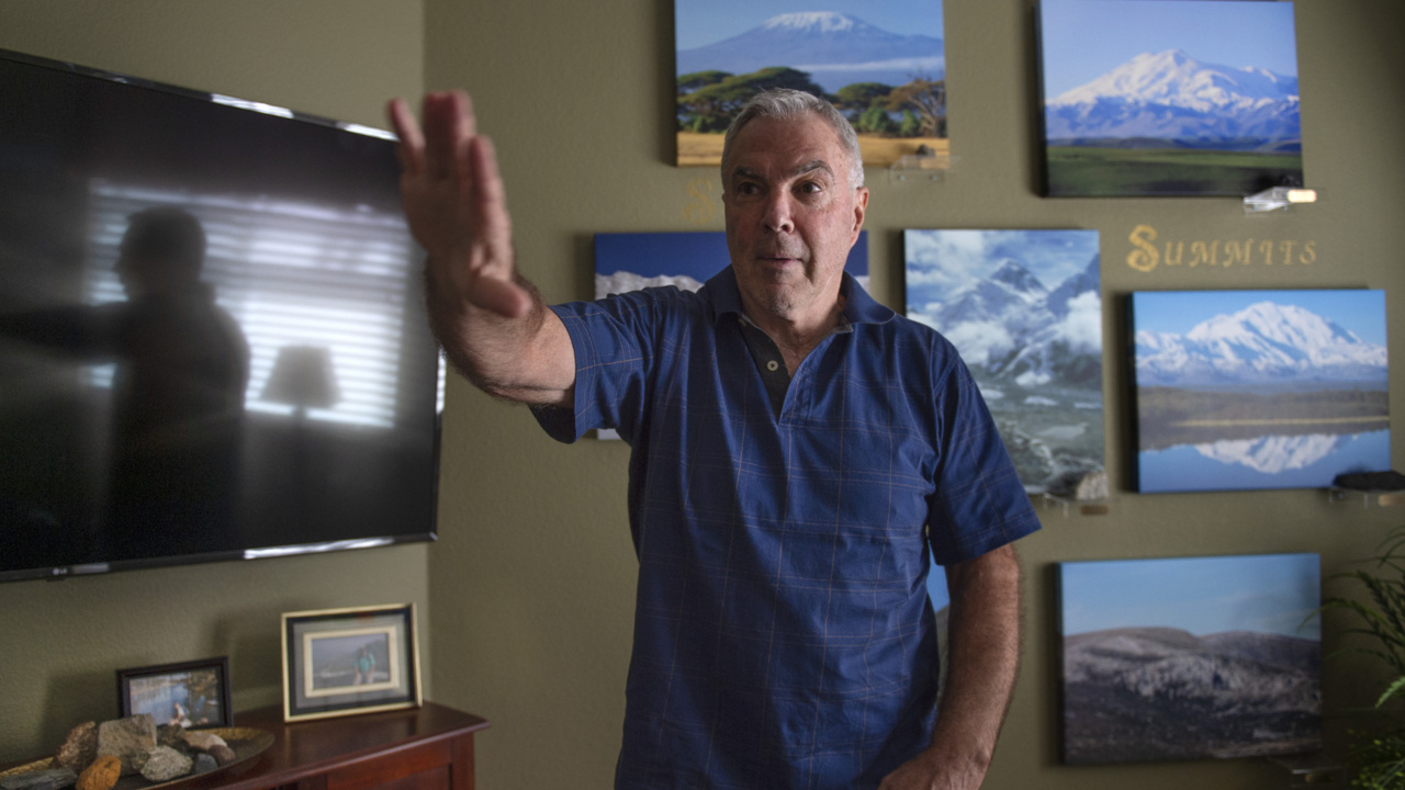 This Sacramento man attempted record-setting Everest climb. What happened next is now a documentary