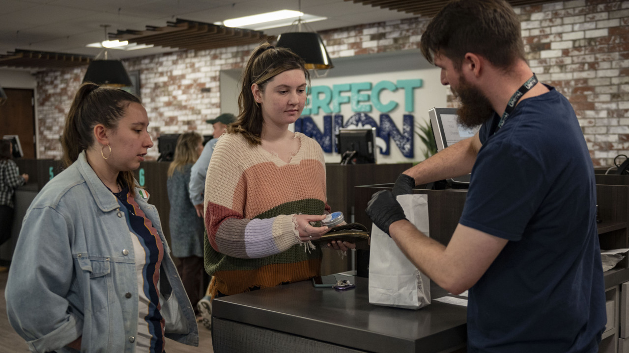 Curbside pickup for marijuana? California agency is poised to allow it indefinitely