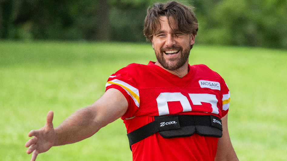 See the first glimpse of the 2025 Kansas City Chiefs on the first day ...