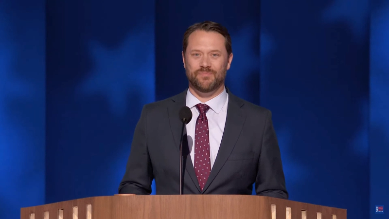 ‘Kamala Harris carries my grandfather’s legacy,’ Jason Carter says at the Democratic National Convention