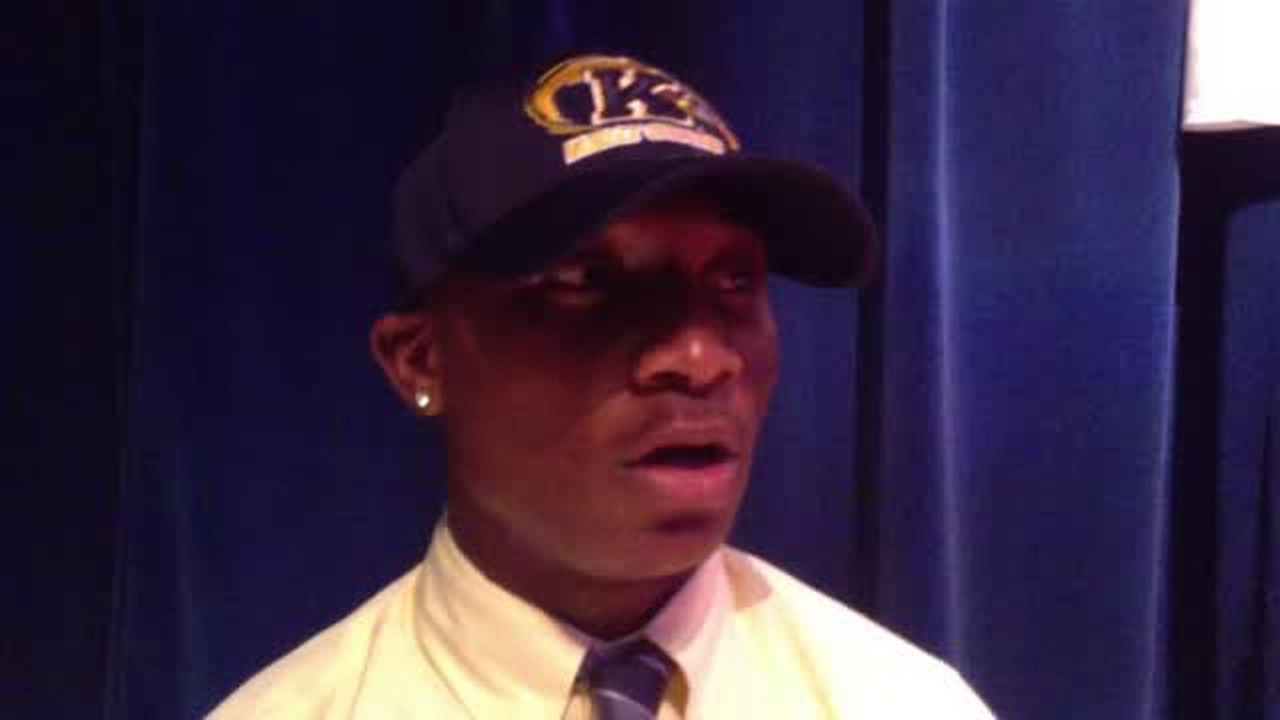 Manatee High football's Kavious Price signs with Kent State