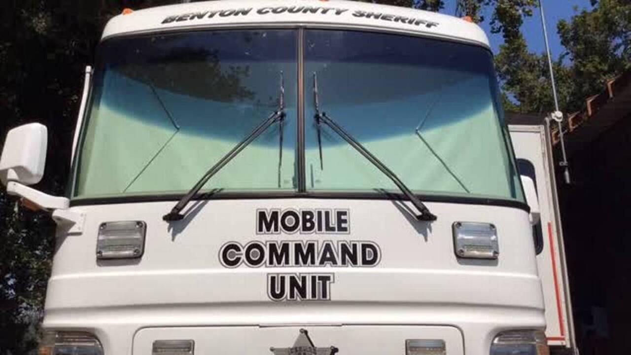 Fans react to Oberto-Ellstrom pairing at Water Follies