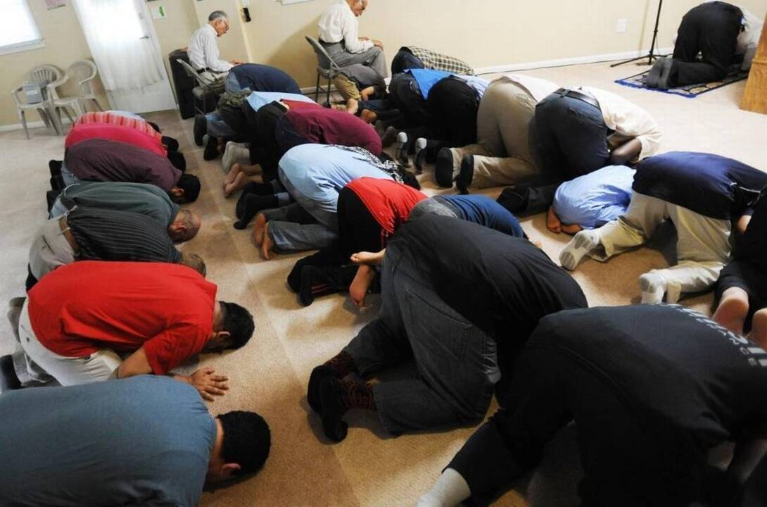 Muslims celebrate end of Ramadan in place of their own — Chapel Hill Islamic Center