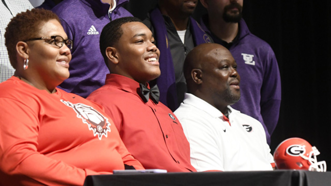 Middle Georgia 5-star defensive lineman signs with Bulldogs