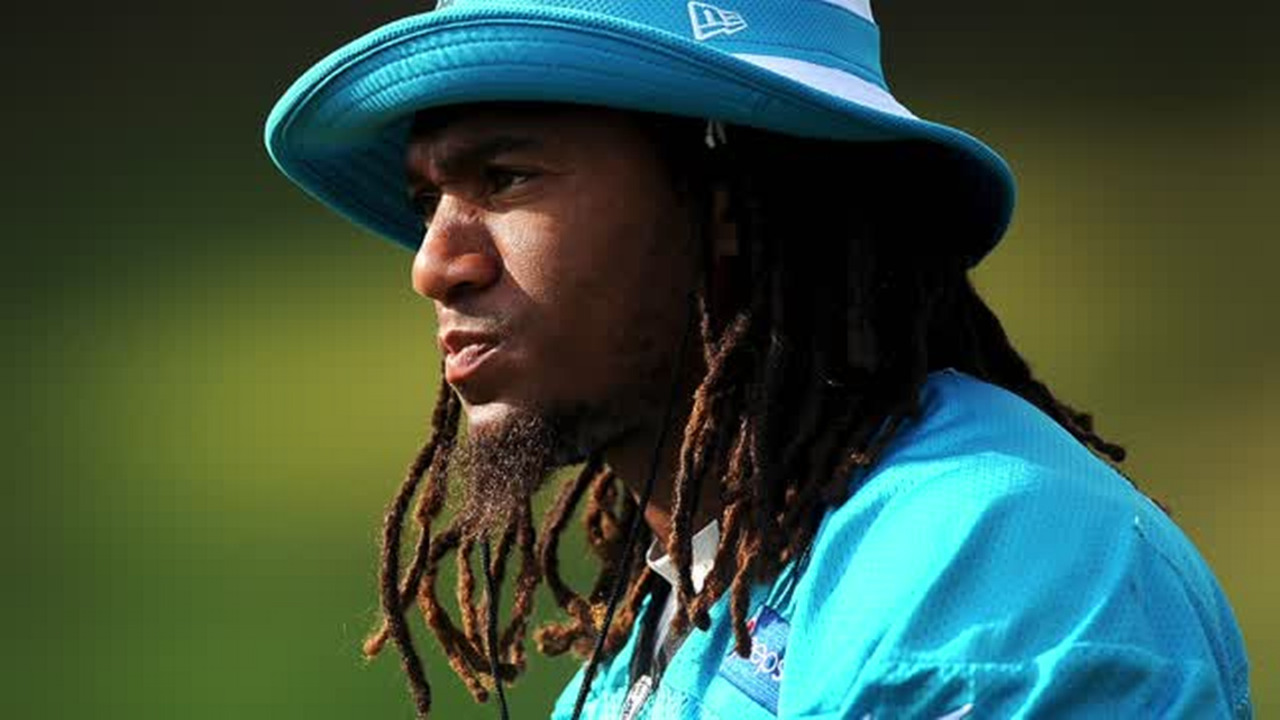 Joe Davidson talks with Carolina Panther Shaq Thompson