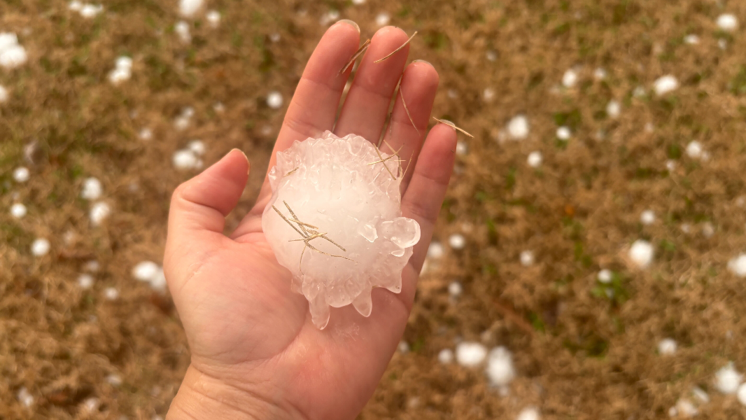 Golf ball-sized hail slams Parkville as severe storms sweep Kansas City metro