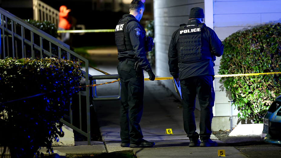 Fatal shooting investigation at Kennewick apartment complex
