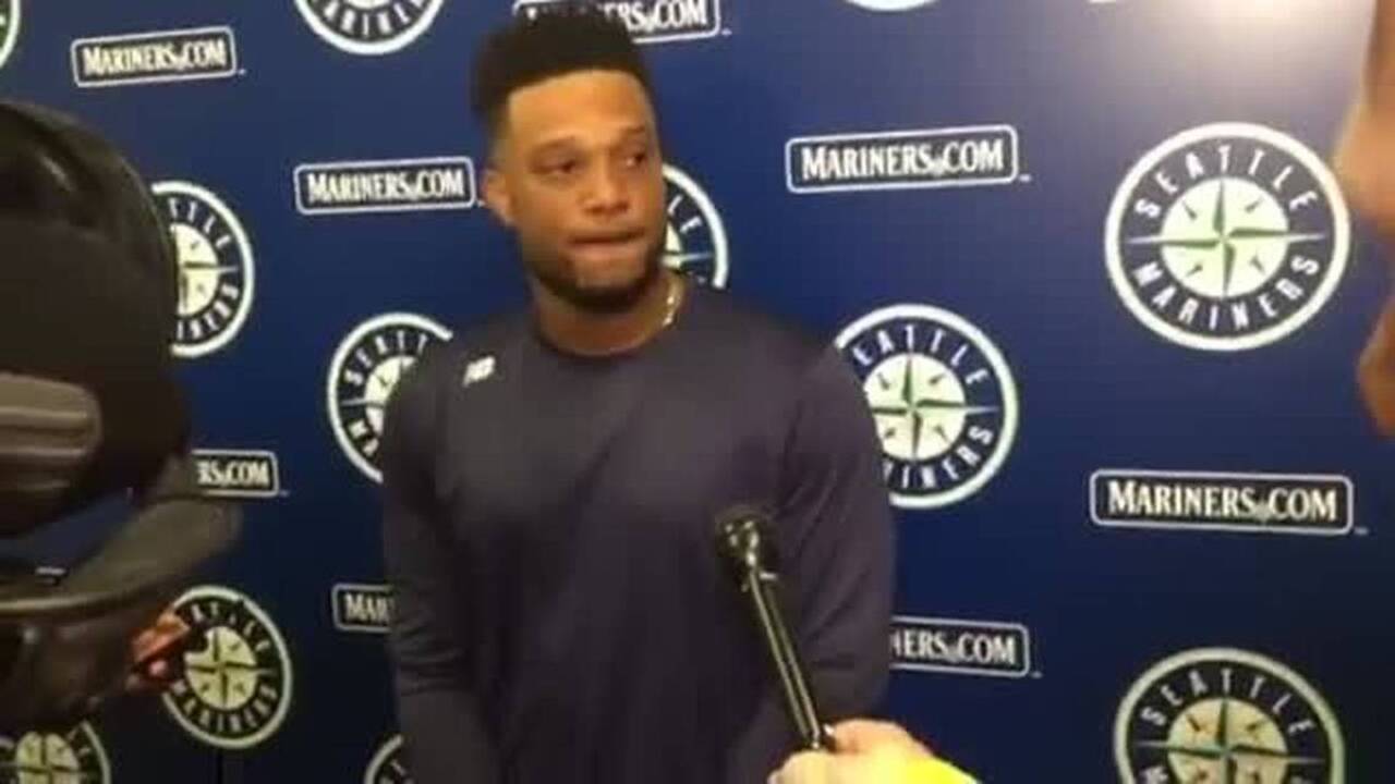 Robinson Cano arrives at Mariners spring training