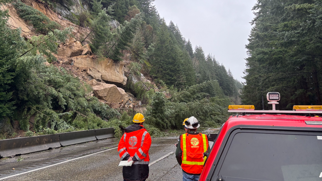 Landslides force closure of northbound Interstate 5 south of Bellingham