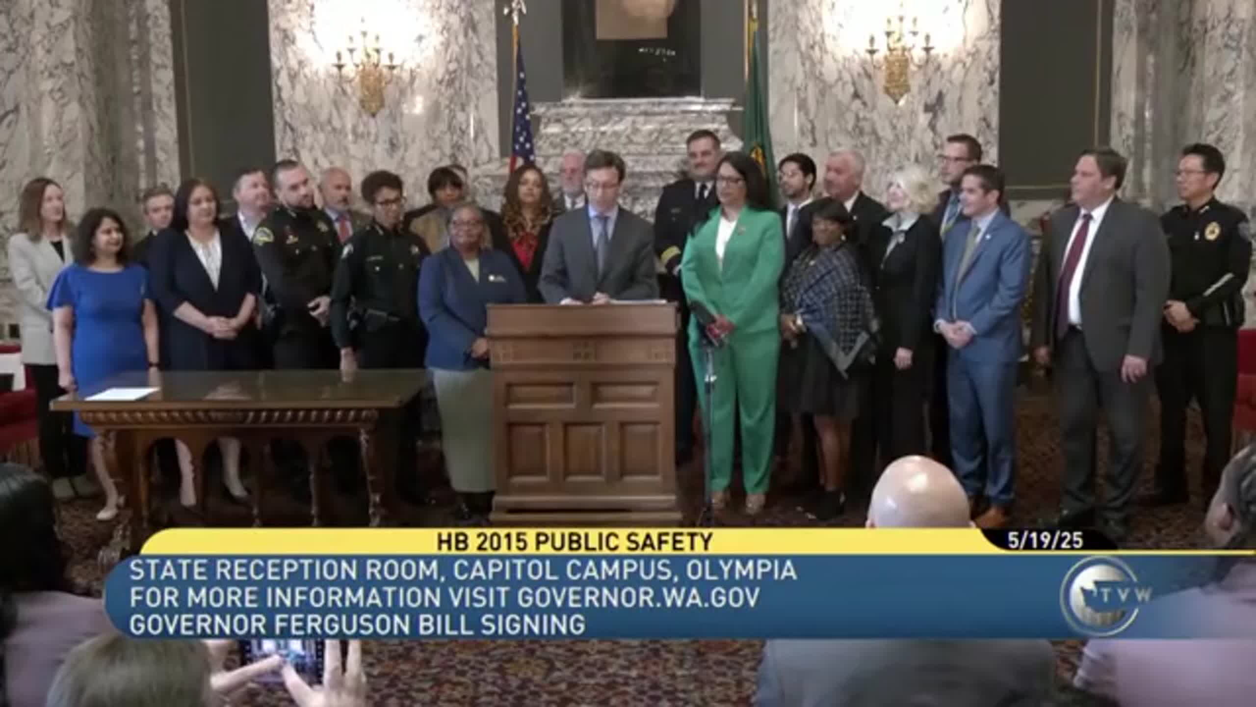 Gov. Bob Ferguson signs bill to provide $100 million for police hiring