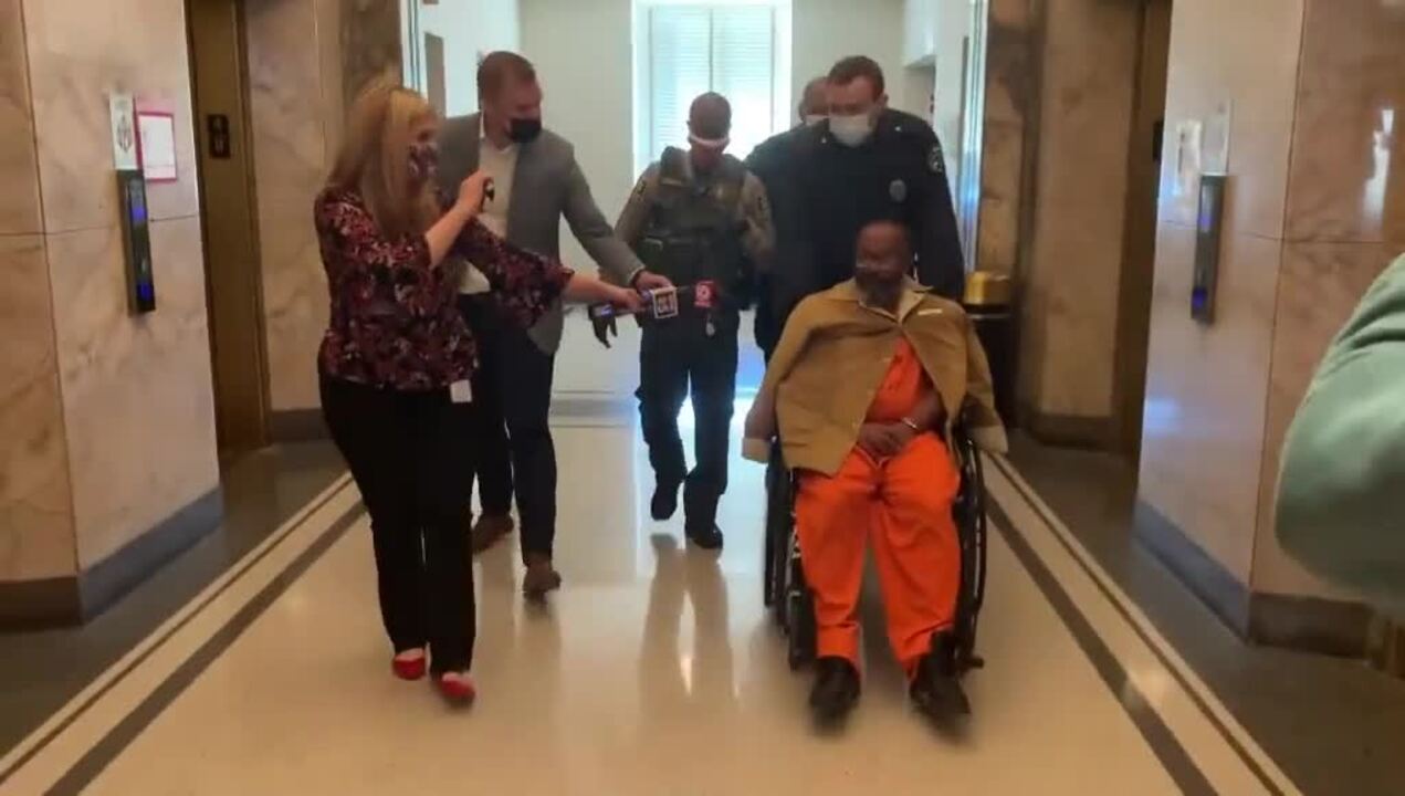 Watch: Kevin Strickland enters Jackson County courthouse for first time in decades