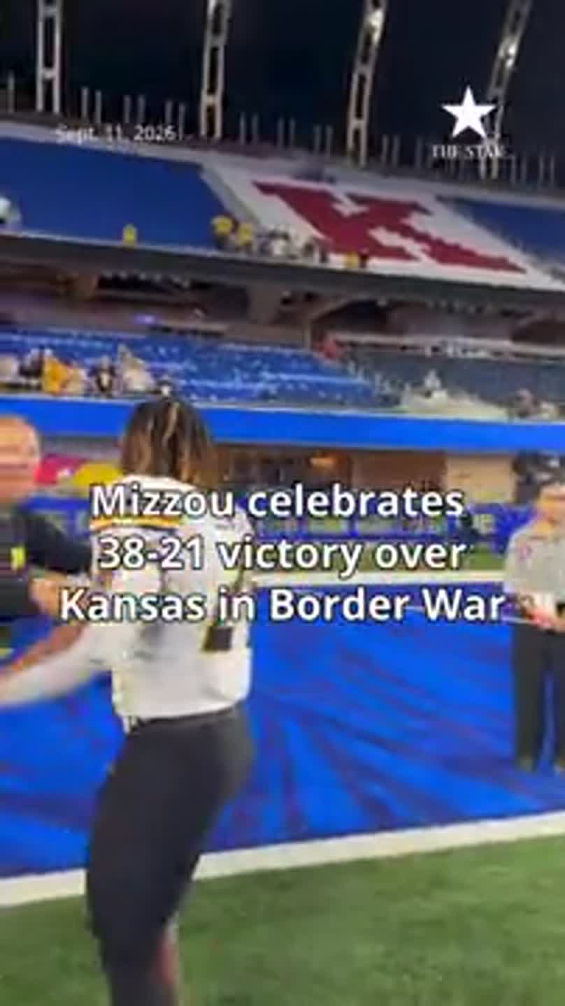 Mizzou celebrates 38-21 victory over Kansas in Border War