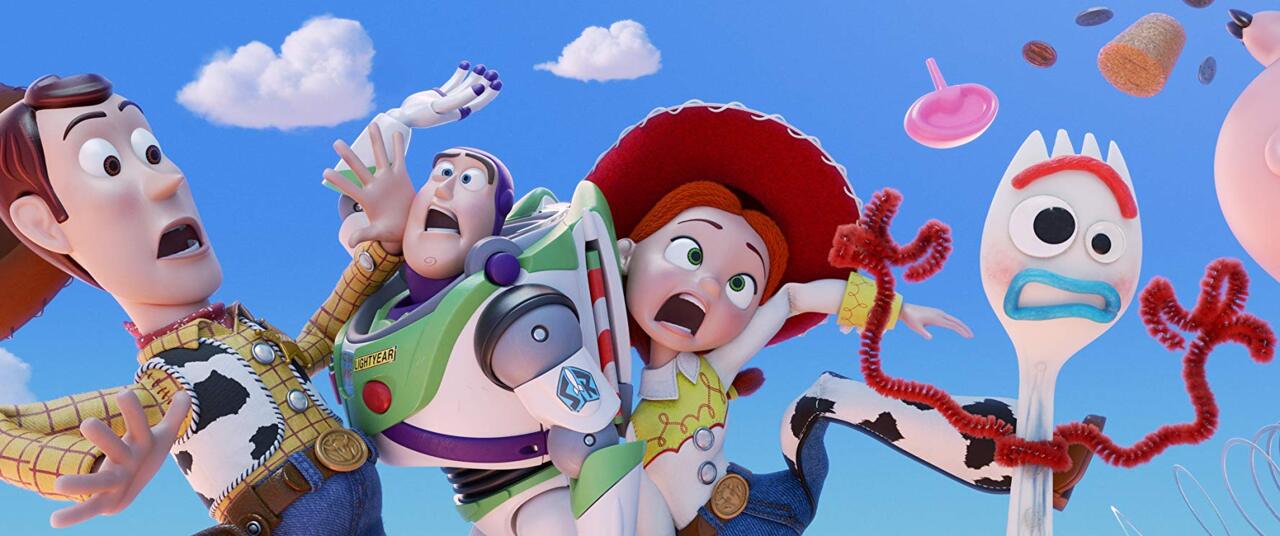 Toy Story 4 (Official Trailer)
