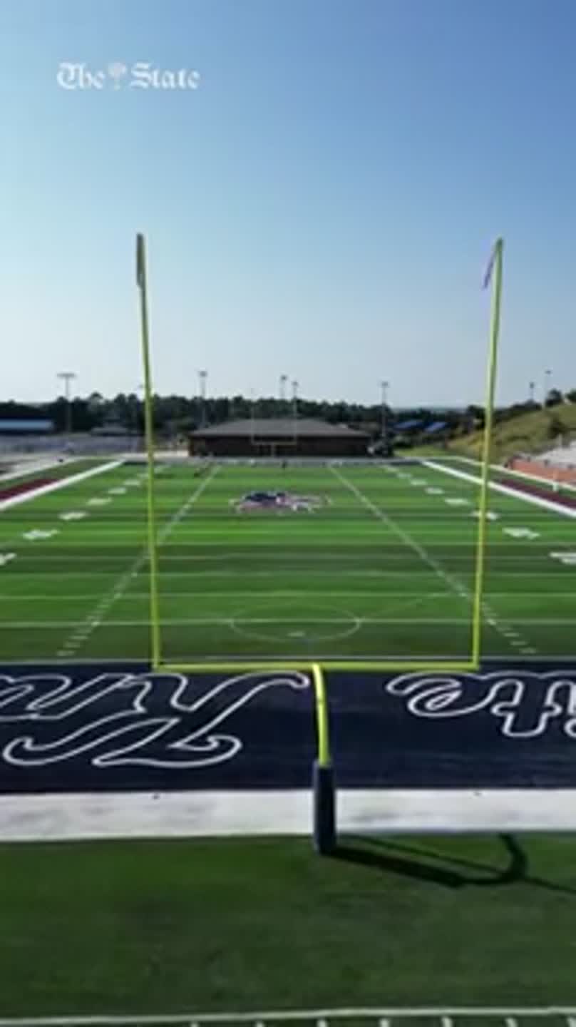 White Knoll High School shows off new turf