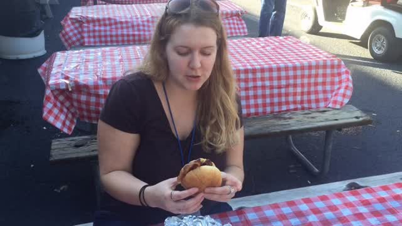 Bradenton Herald reporter eats her way through Manatee County Fair