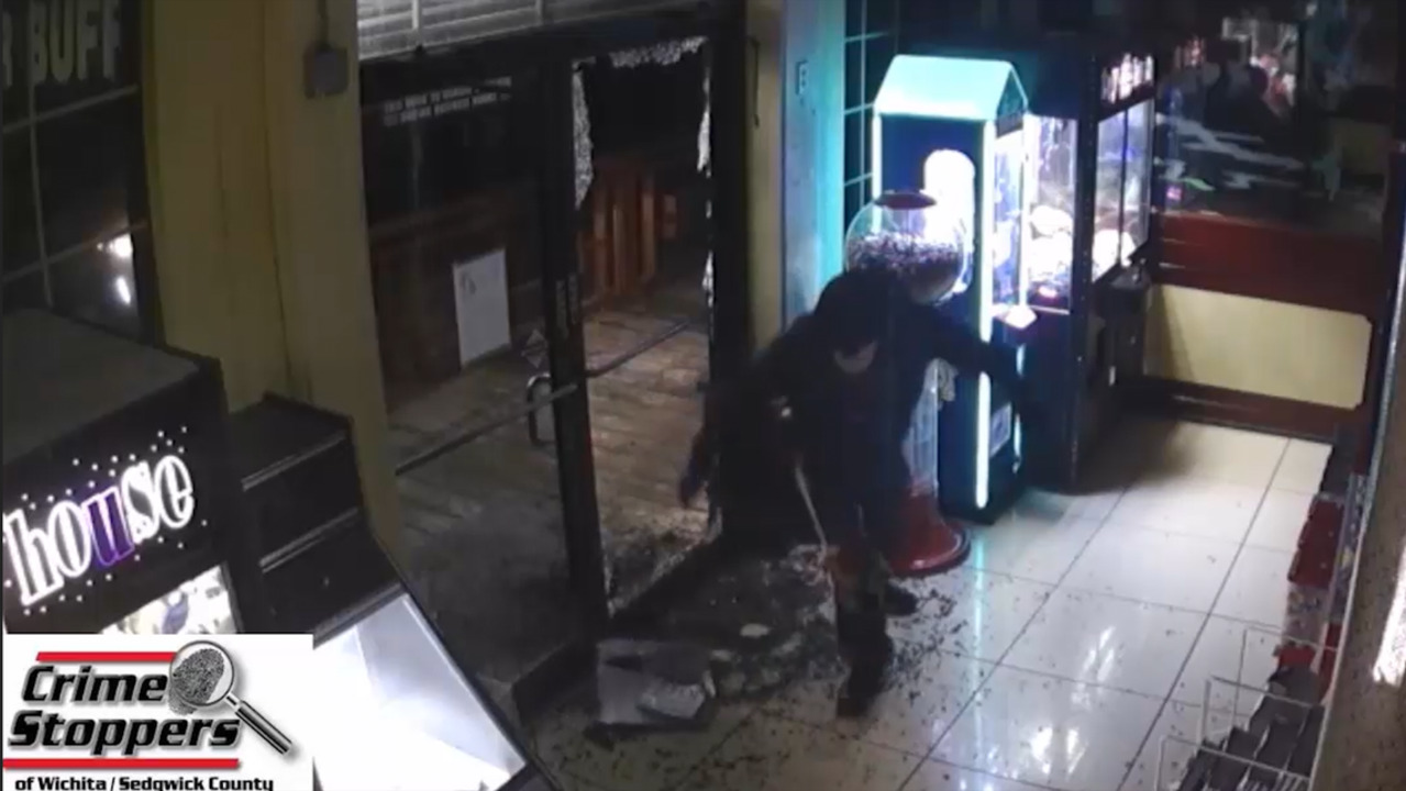 Man uses hammer to rob Wichita restaurant