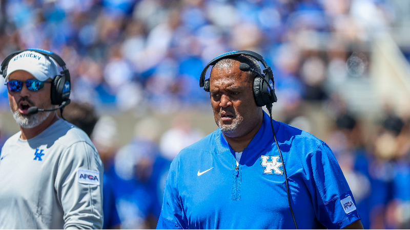 Why Kentucky retained DL coach Anwar Stewart