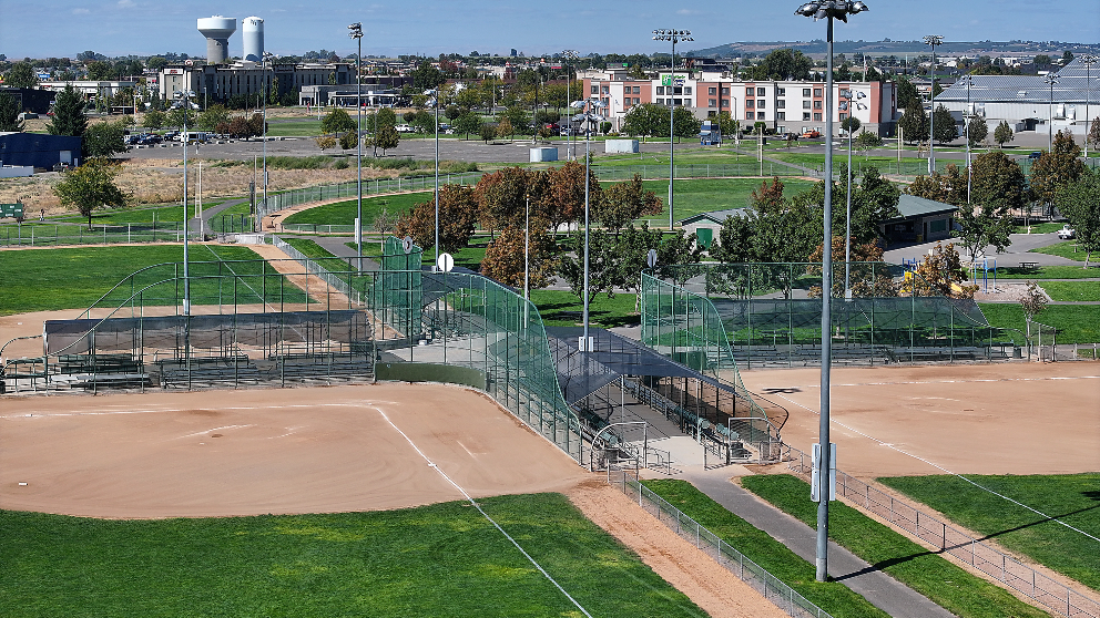 Pasco eyes new softball site as county talks stall