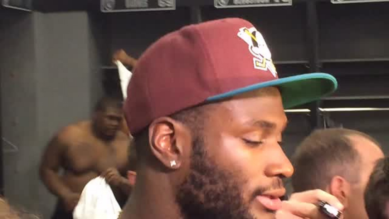 Oakland Raiders react to losing to Kansas City Chiefs
