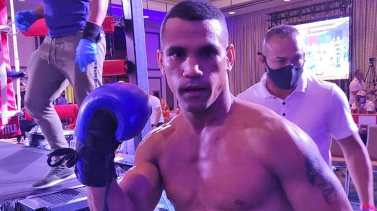 Orestes Velazquez exhibe poder ante Leonardo Kinon en Miami
