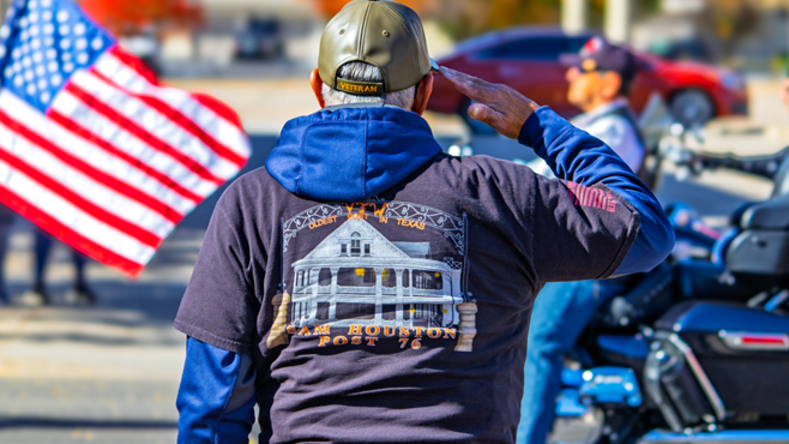 Wichita honors veterans at Saturday parade