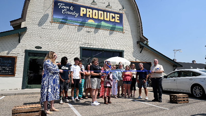 Neighborhood market featuring local vendors, produce opens on West Fairview in Boise