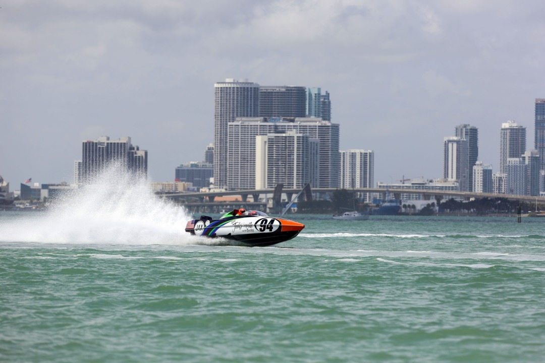 Boat racing returns to the Miami Marine Stadium