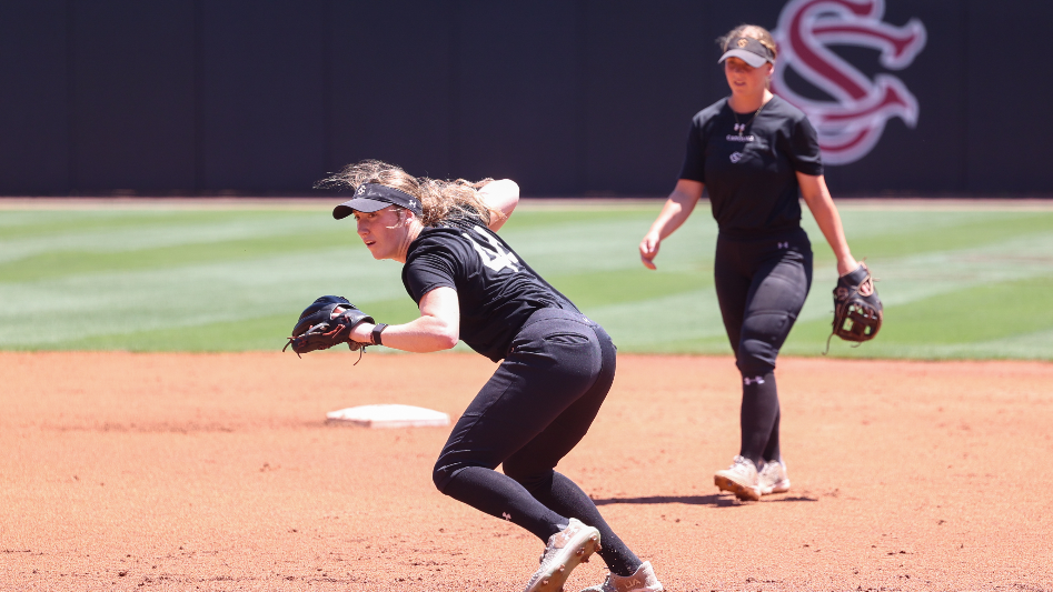 USC softball’s historic season continues with super regional against UCLA