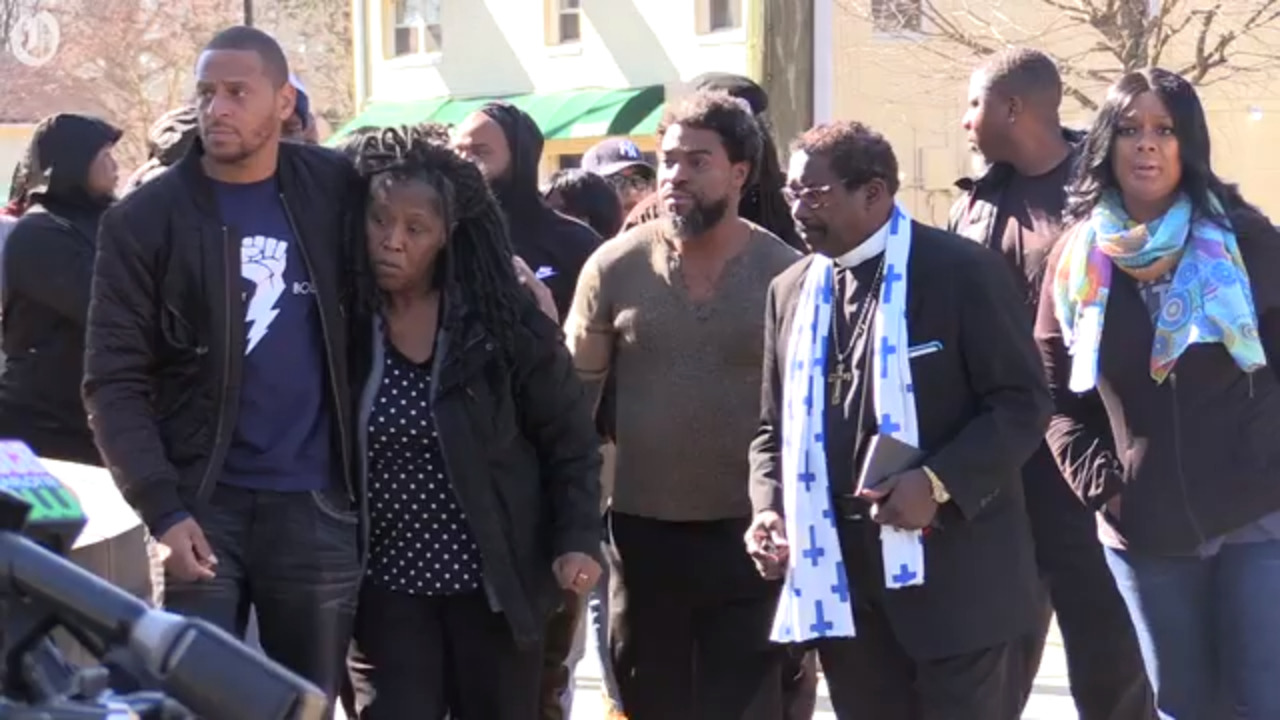 Community gathers to protest death of Harold  Easter