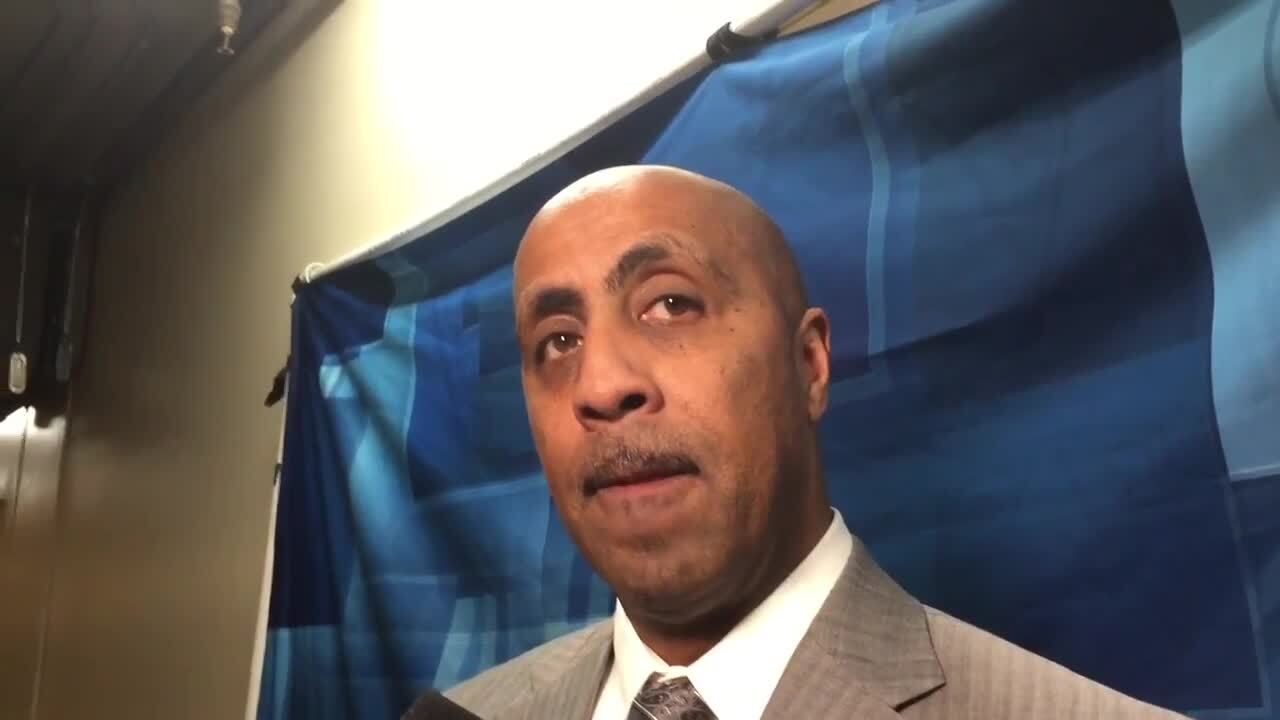 Washington coach Lorenzo Romar discusses 74-58 loss at USC