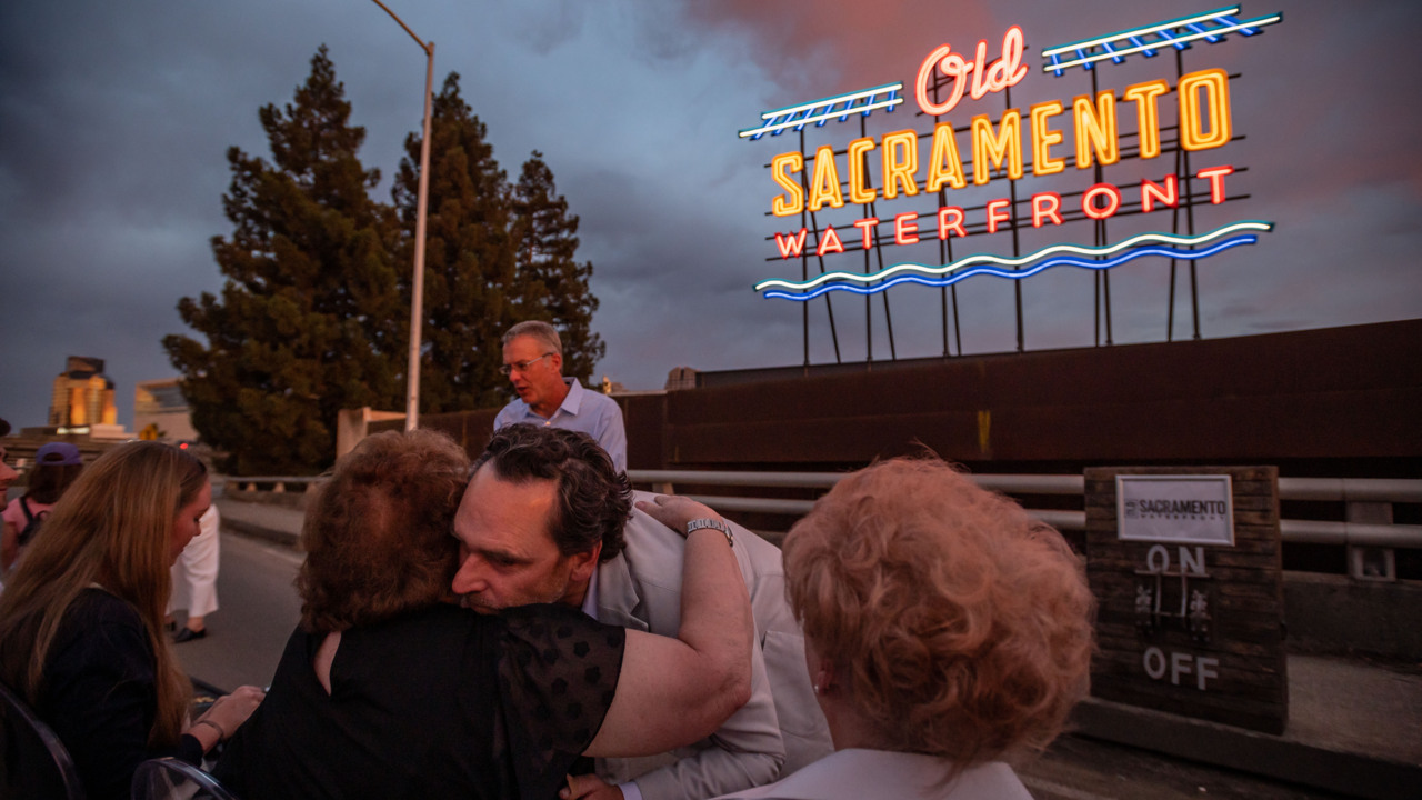 See lighting of Old Sacramento Waterfront ‘neon’ sign at ceremony honoring restaurateur
