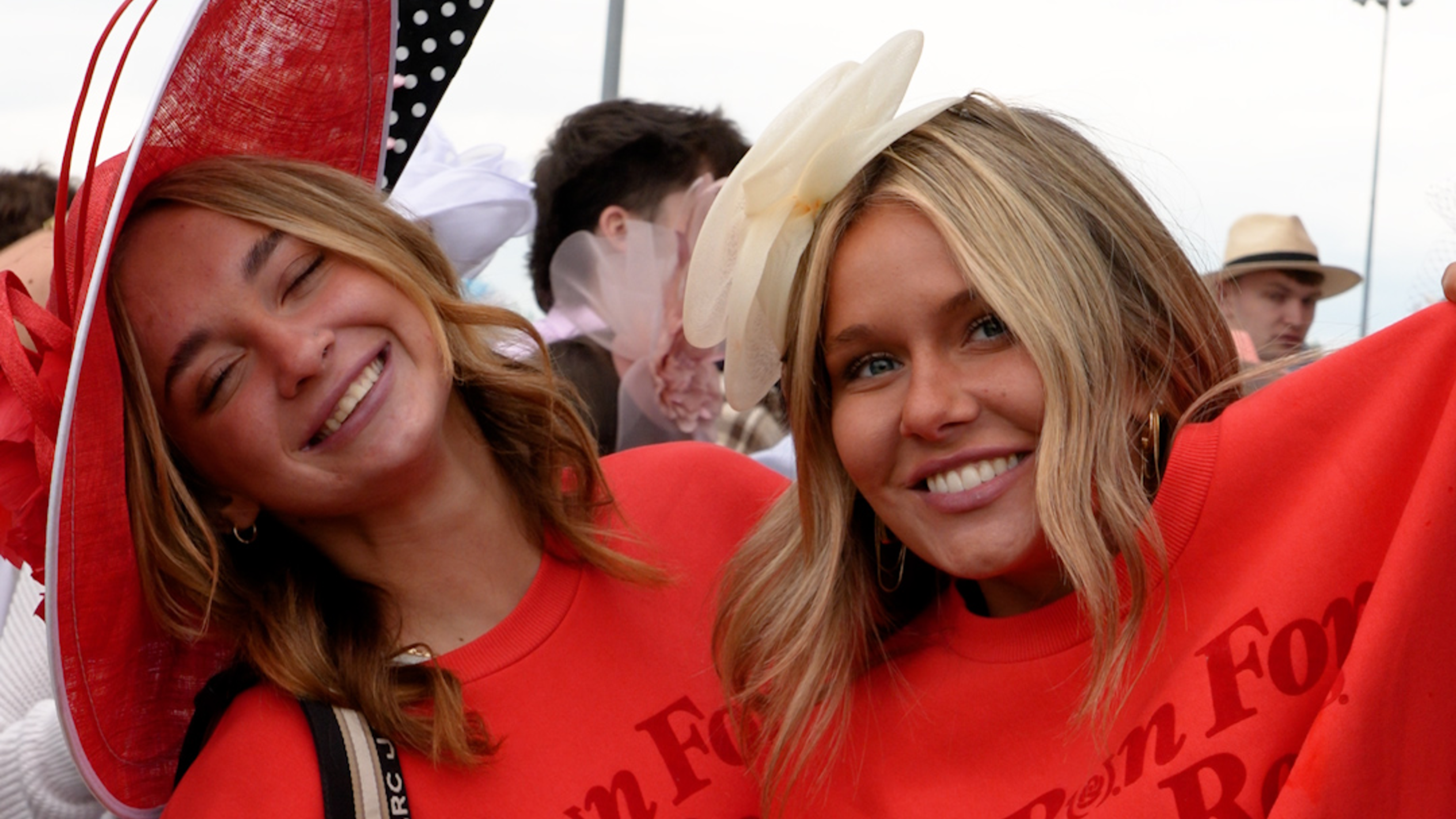 See fans enjoy the 152nd Kentucky Derby at Churchill Downs (Video)