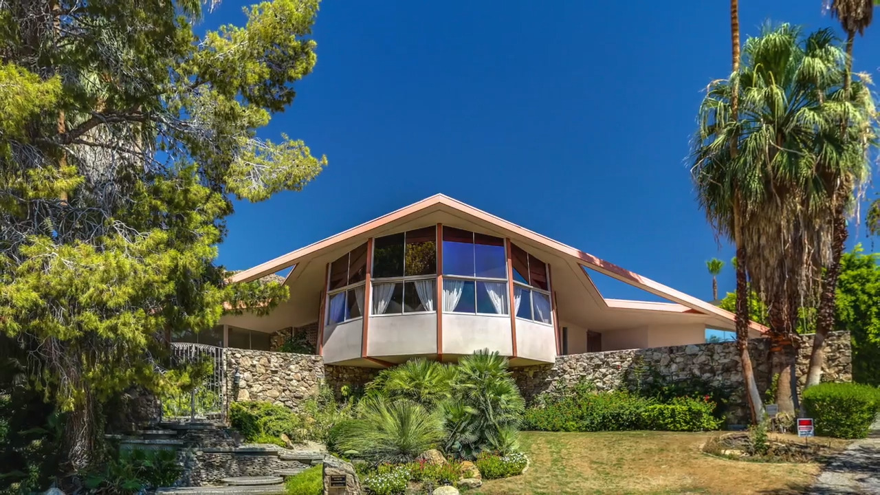 Elvis Presley’s ‘hideaway’ lists in California. Here’s why it’s the ‘House of Tomorrow’