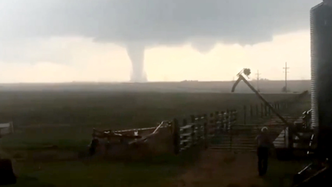 Weather officials wonder: 'Why so few tornadoes this year?'