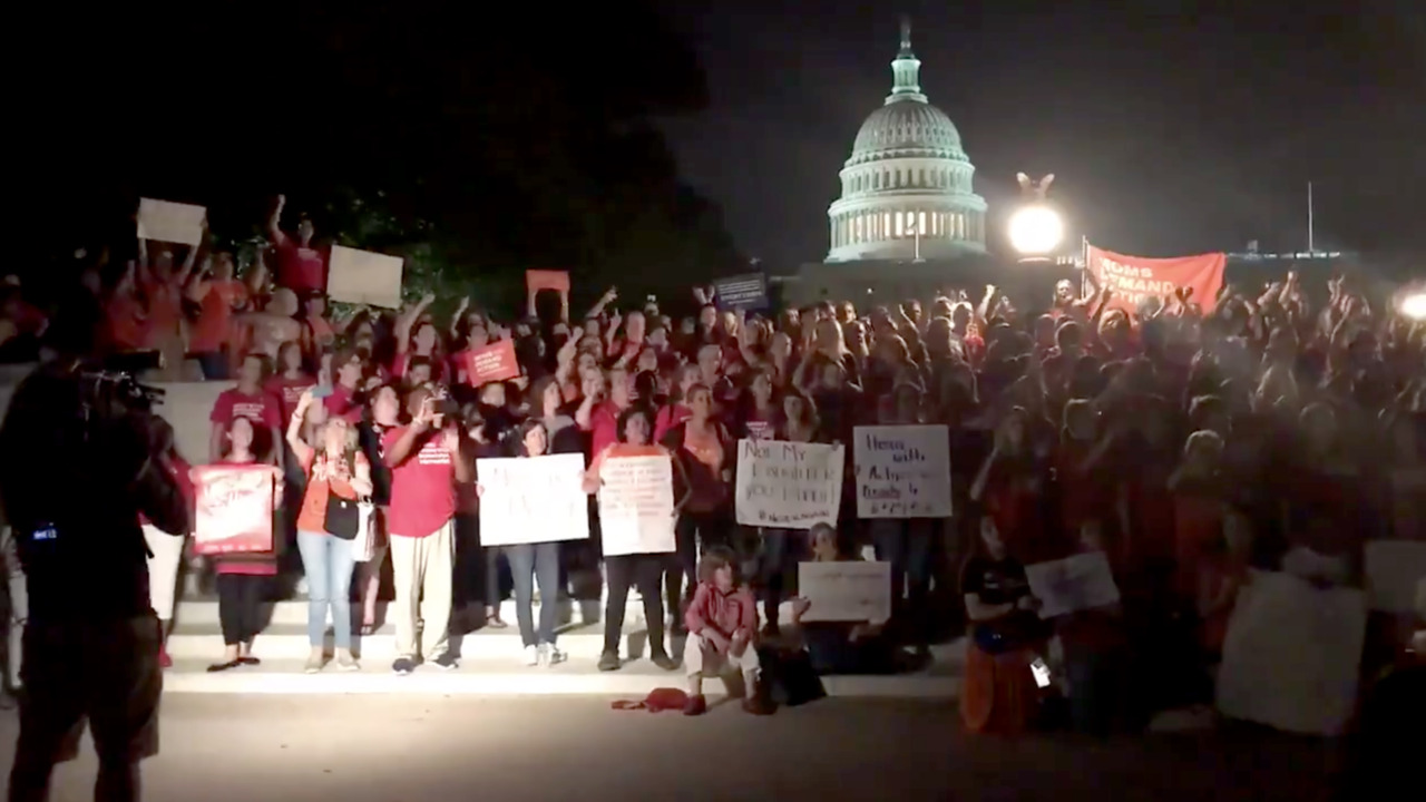 Did the assault weapons ban actually work? Here’s what the numbers say