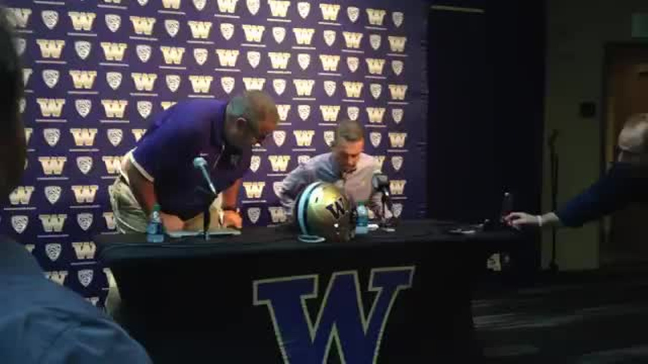 VIDEO: Huskies coach Chris Petersen meets with media Sunday