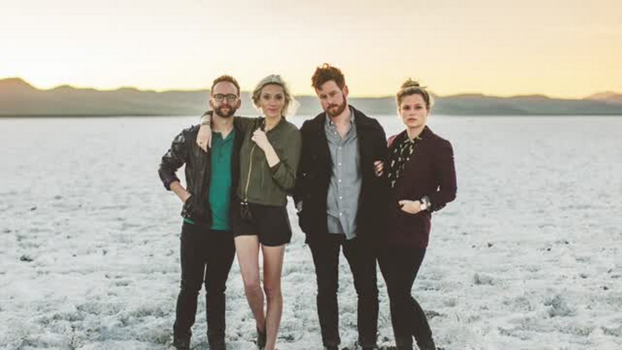 'Turn Your Head' by Fialta