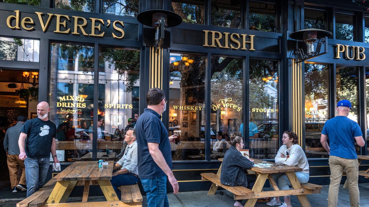 ‘We had a good run.’ Why de Vere’s Irish Pubs are closing in Sacramento and Davis