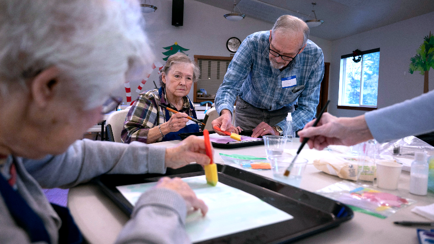 Arts program revitalizing life for those with dementia