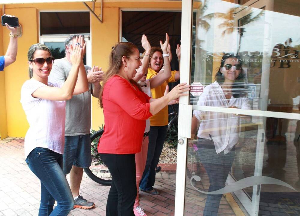 Junta de condominio y Sunshine Management renuncian tras escándalo
