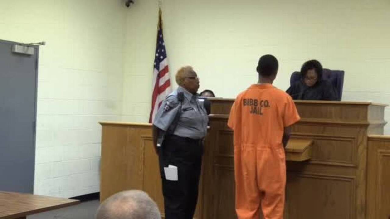 Man accused in Macon apartment killing makes first court appearance ...