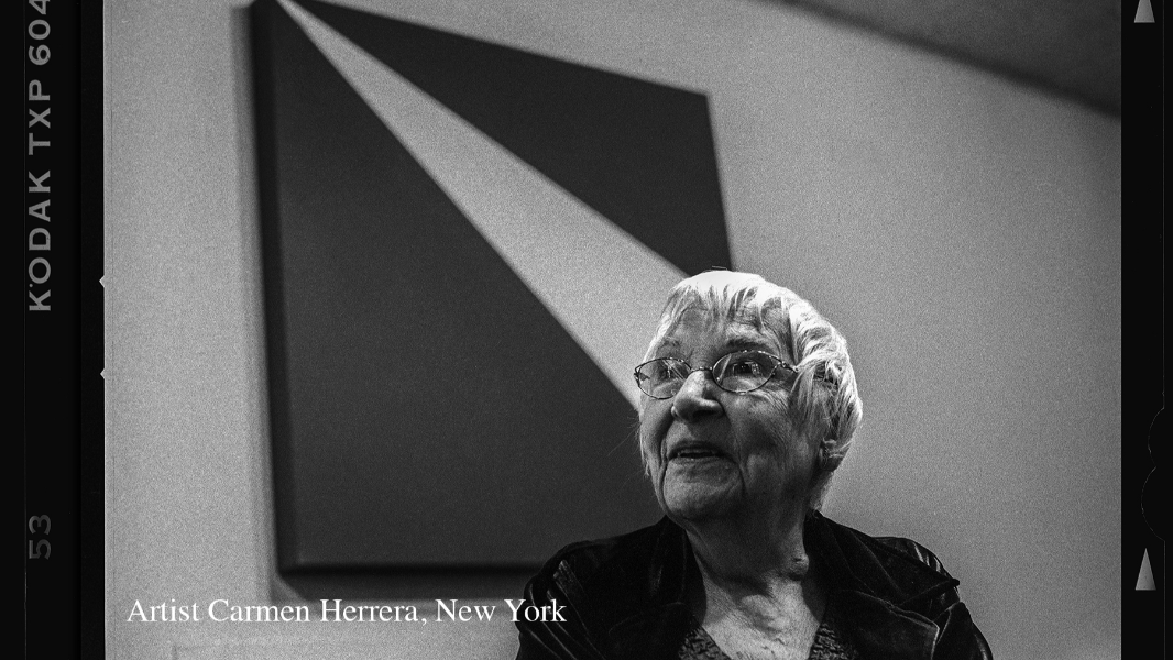 "Rostros de la isla dispersa" brings together Cubans scattered around the world