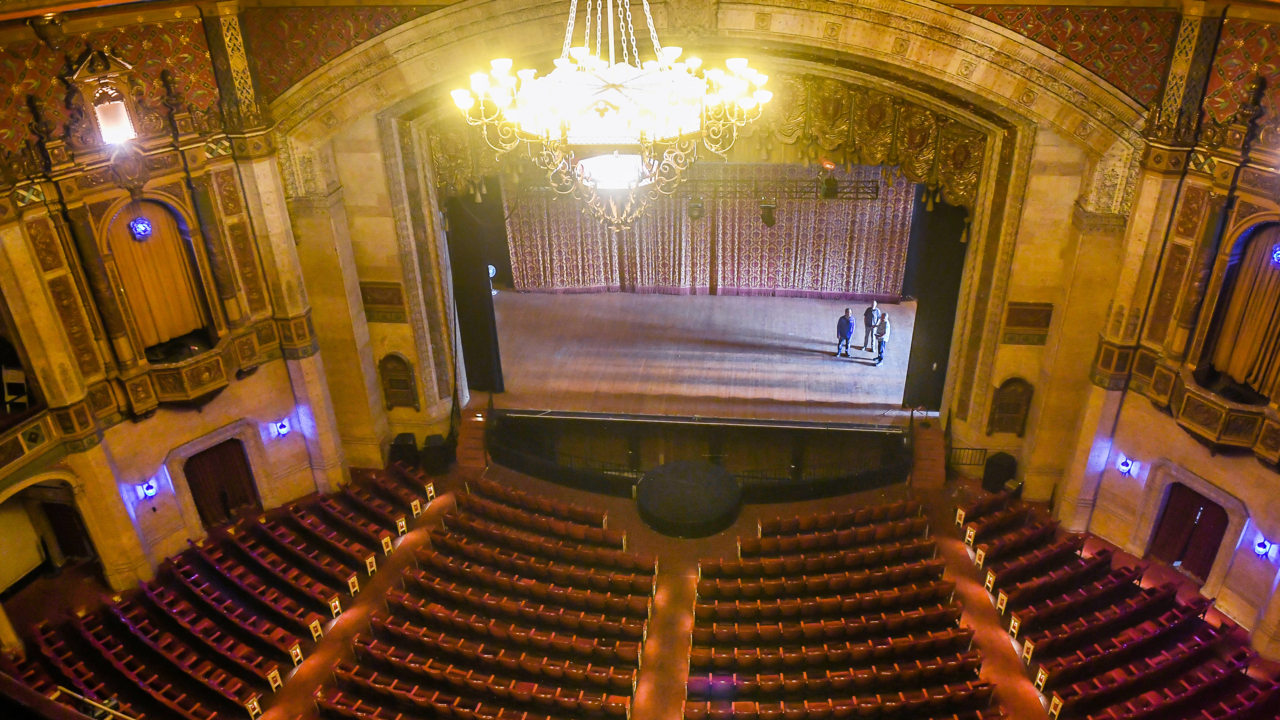 Warnors Theatre closed for maintenance. It’s latest hurdle for Fresno’s historic theaters