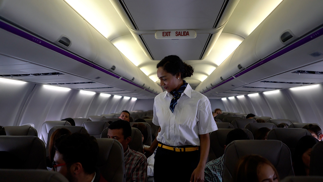 Federal judge strikes down CDC mask mandate for travelers