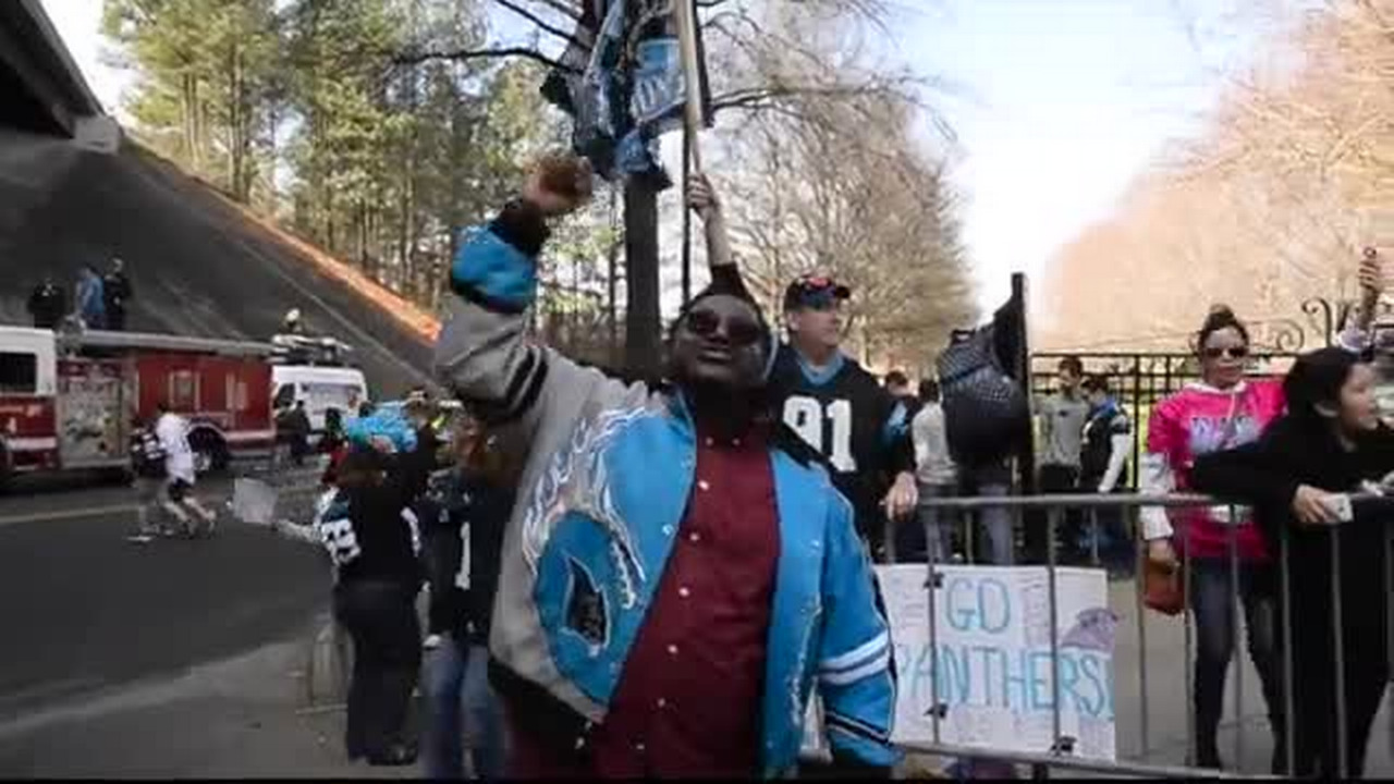Carolina Panthers fans give team send-off to Super Bowl