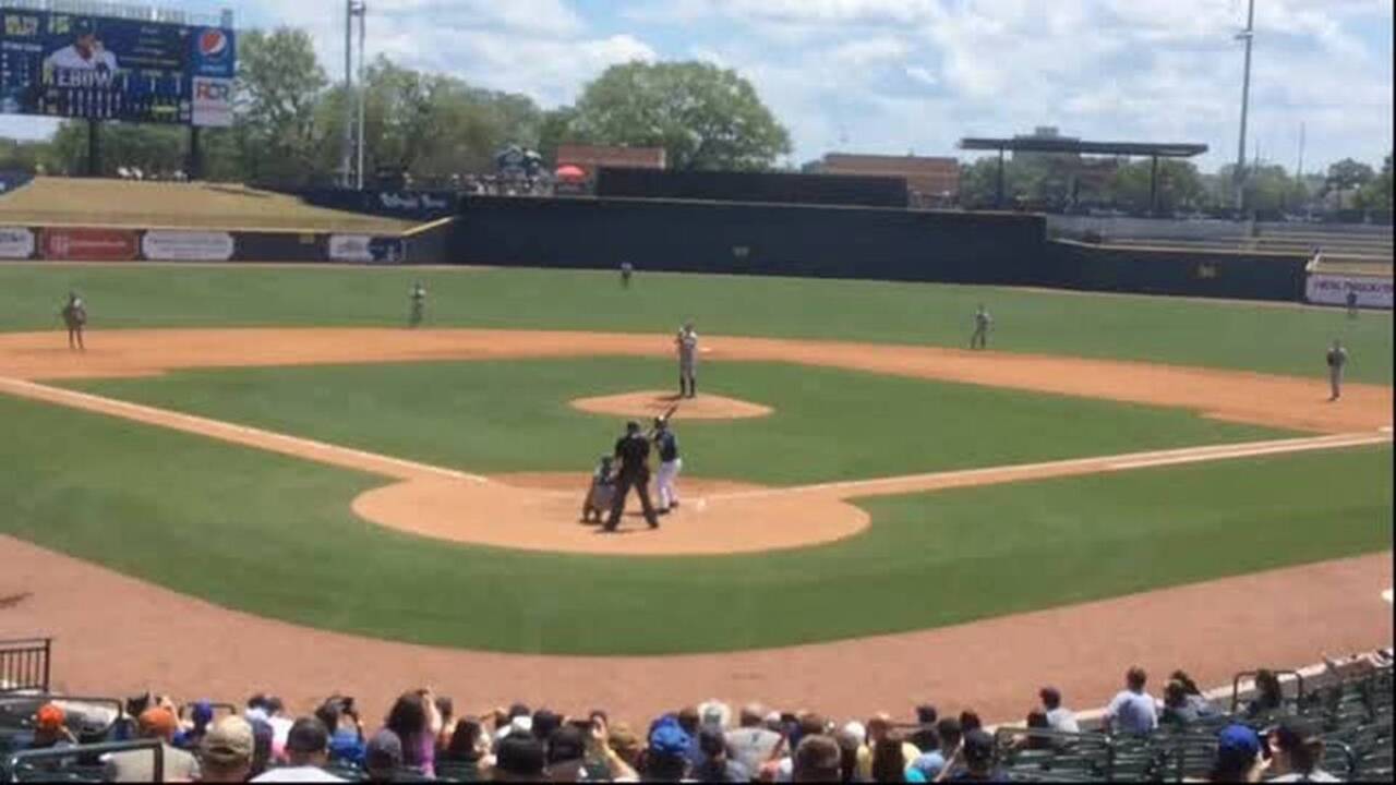 Tim Tebow gets his first triple in the minors