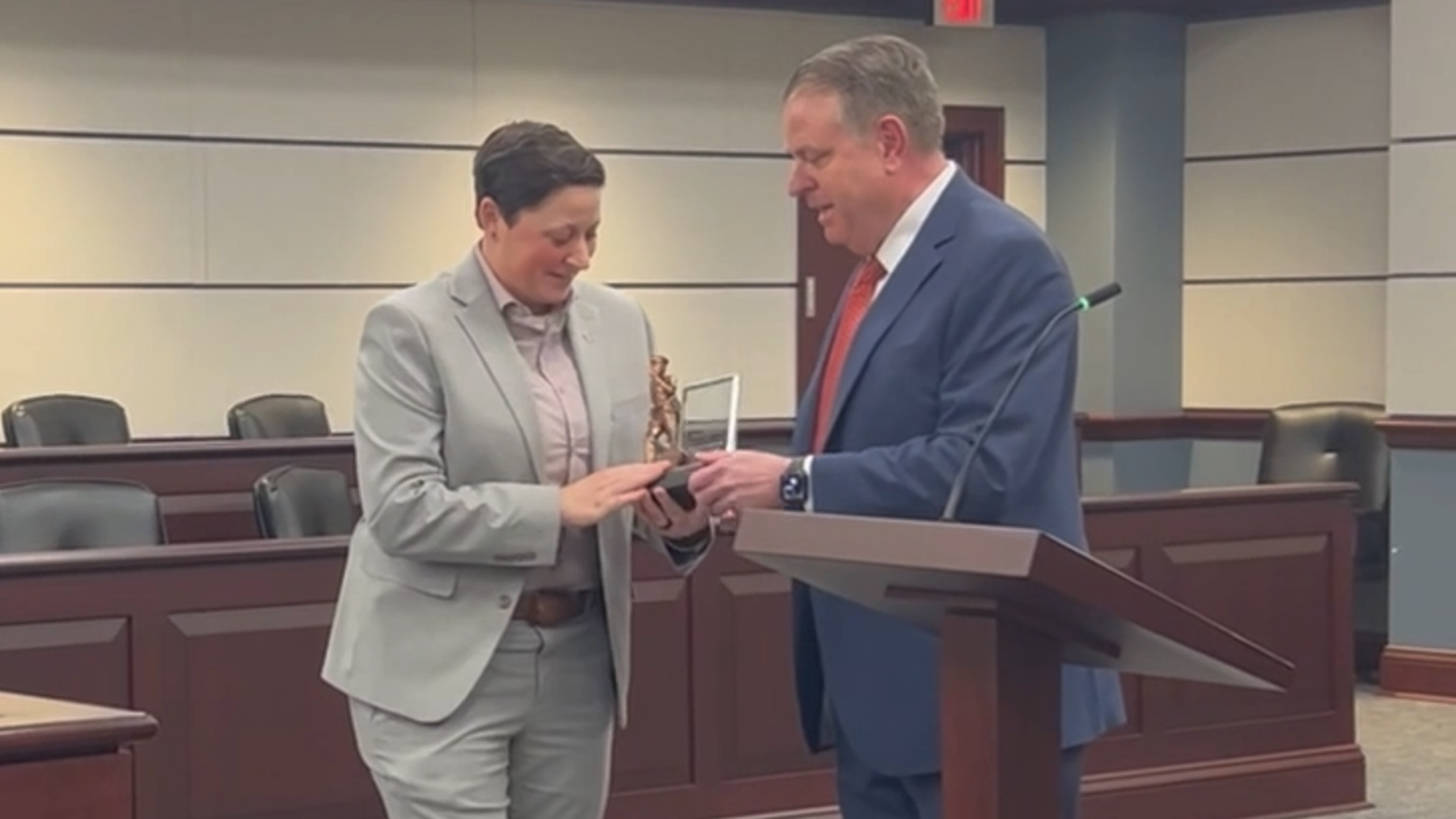 First woman to win York County, South Carolina, police officer award