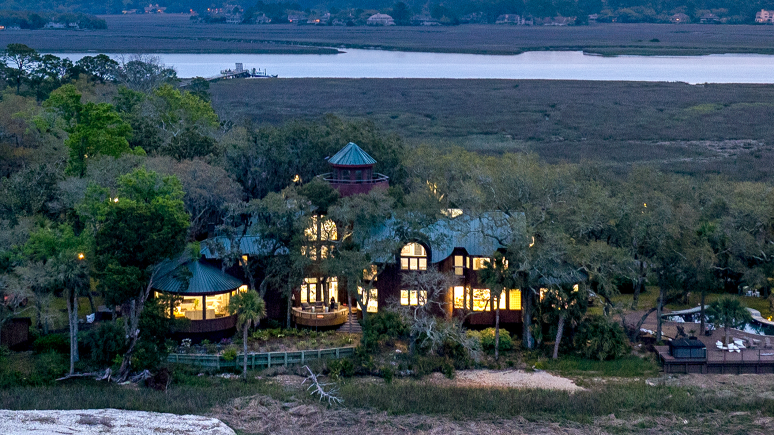 Video shows private island near Hilton Head, reachable by boat, listed for $15M
