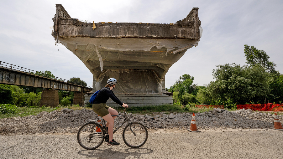 Modesto's Seventh Street Bridge demo almost complete