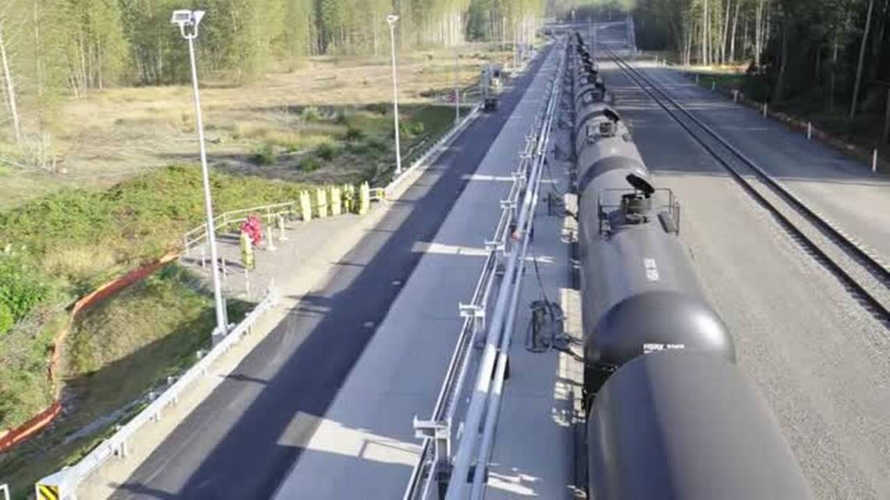 Trump administration repeals train safety regulation, triggering new oil spill fears